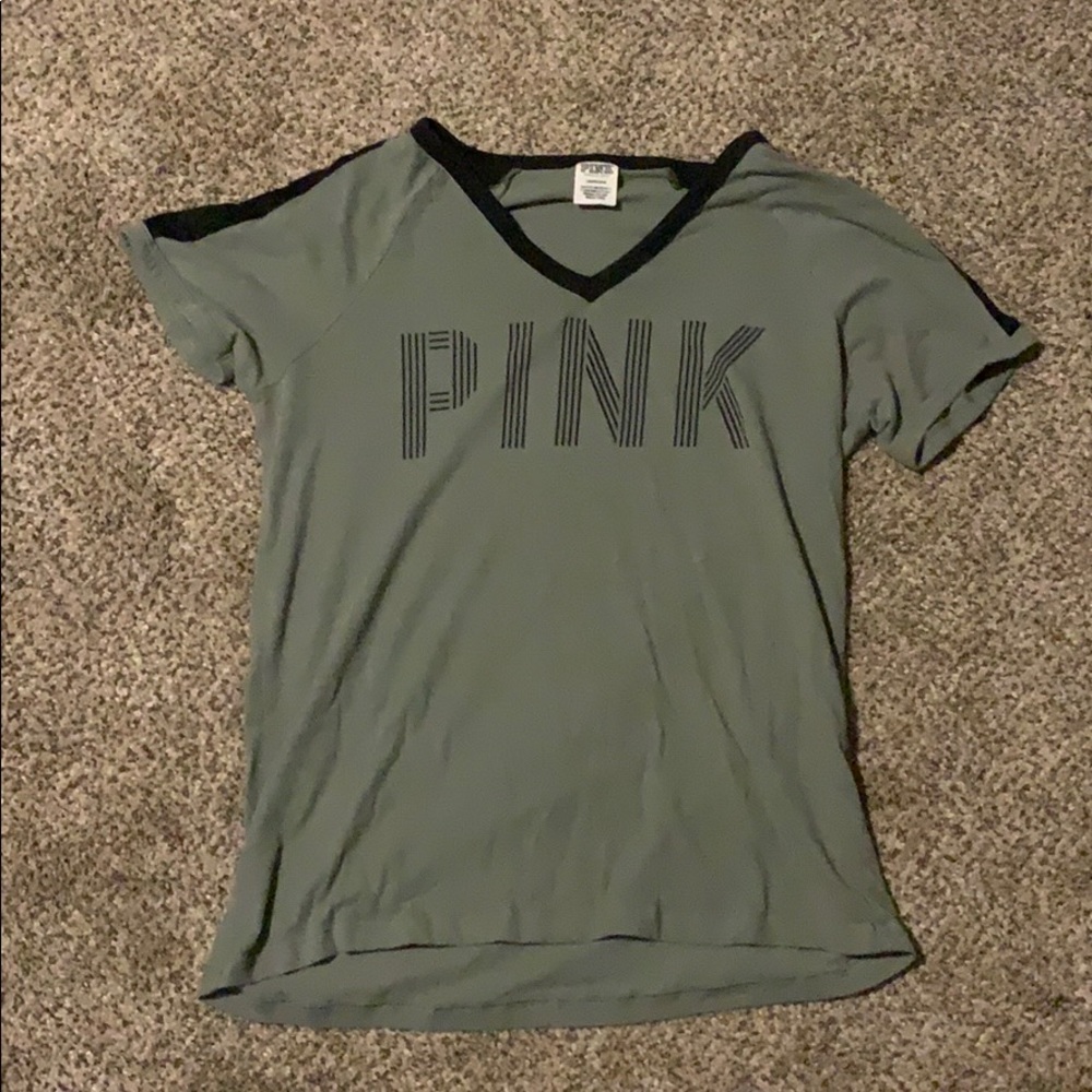 T- shirt